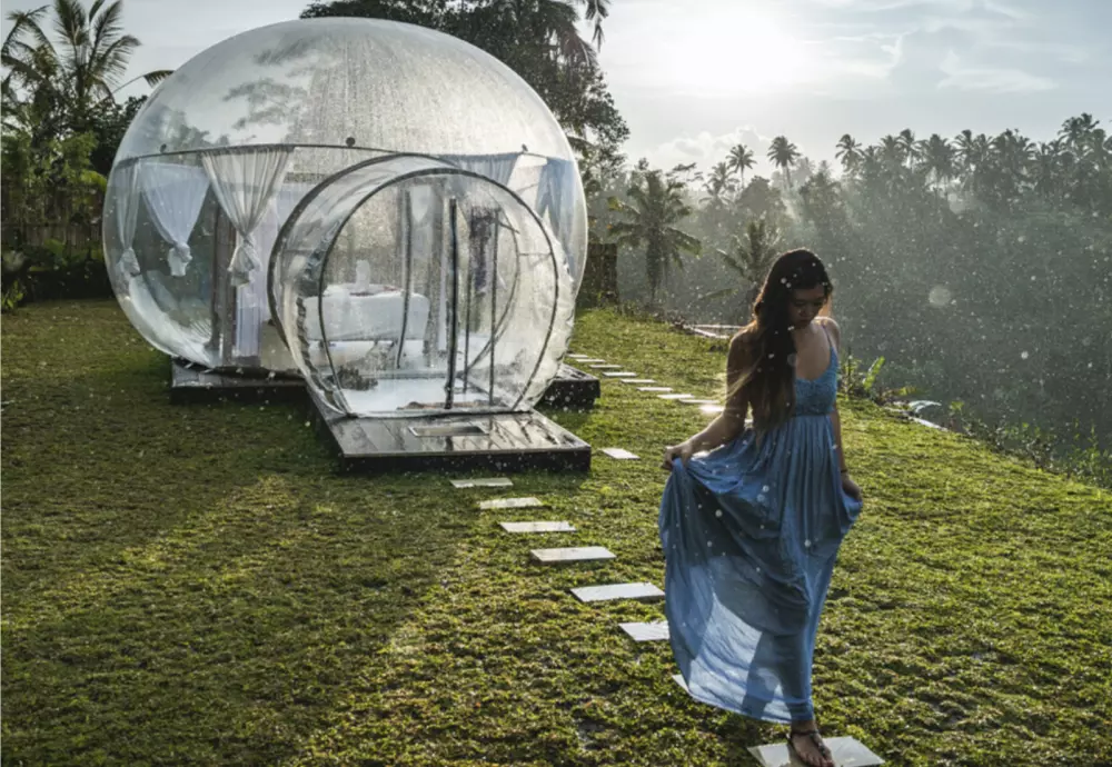 giant clear bubble tent